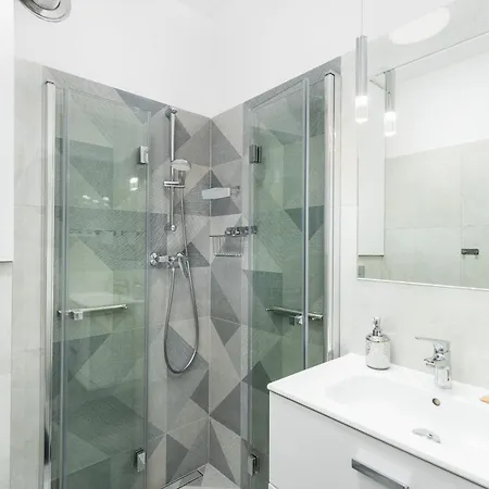 Apartament Old Town White *